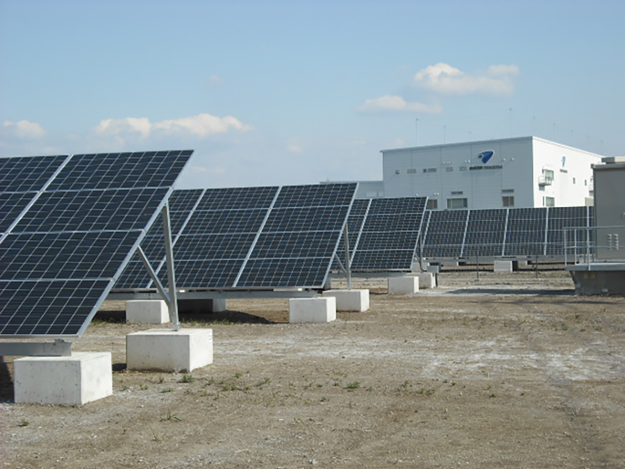 Supplied electricity from our own solar power generation facility adjacent to the Gunma Factory